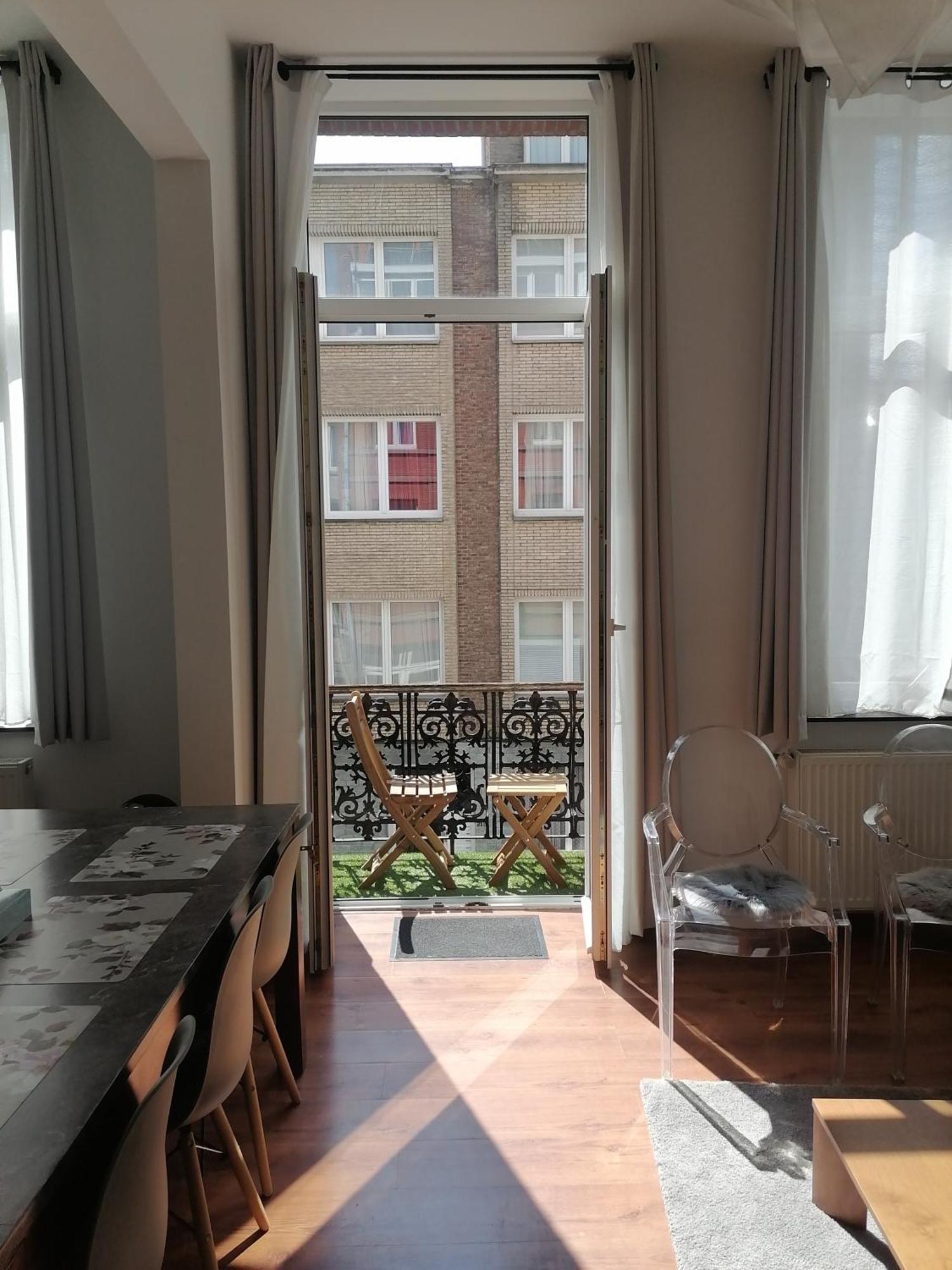 Claude'S Apartment - European Quarter Брюссель Экстерьер фото
